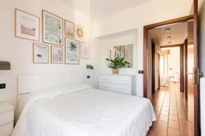 Spacious Villa - private garden near the Sea/Beach Porto Santa Margherita